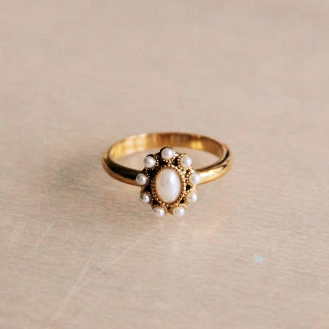 Pearl Vintage Ring